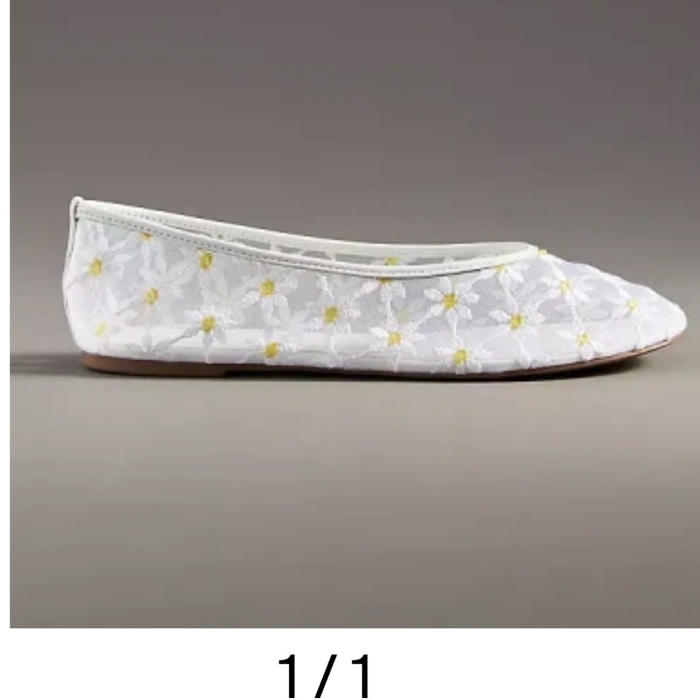 Maeve White Daisy Ballet Flats - Picture 2 of 6